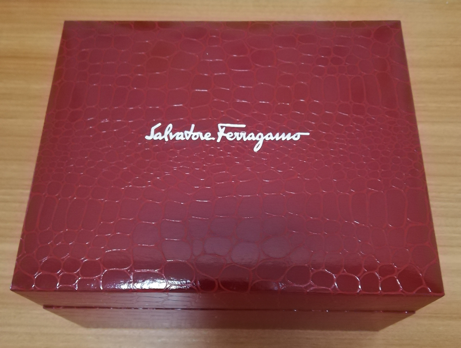 フェラガモの時計の箱